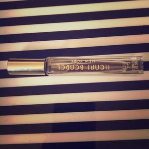 Henri Bendel suite 712